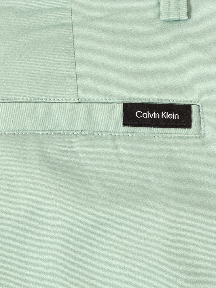 Calvin Klein Weekend Regular Fit Chino Pant - Pistachio