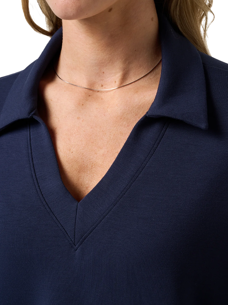 TravisMathew Women's Skyloft Soft V-Neck Pullover - Navy Blazer